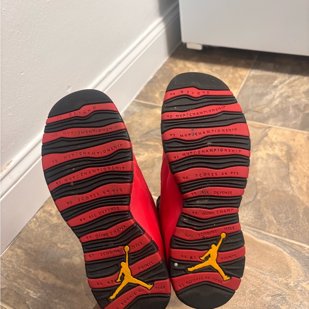 Retro Jordan 10s fusion red - Picture 3 of 5